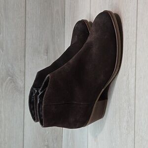 Clarks Women Ankle Leather Heels sz 8M